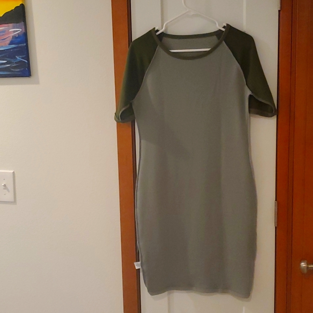 Lularoe Julia Raglan